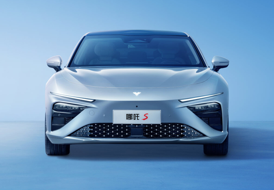 170kw EV ইলেকট্রিক কার 4 আসনের ইলেকট্রিক স্পোর্টস কার 715km সহ্য ক্ষমতা