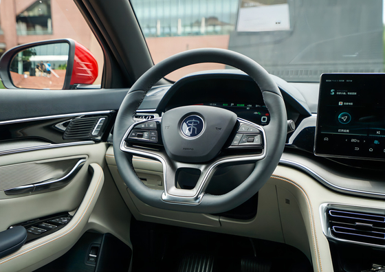 BYD গান প্লাস 71.7KWH ব্যাটারি সহ বিশুদ্ধ ইভি বৈদ্যুতিক গাড়ি